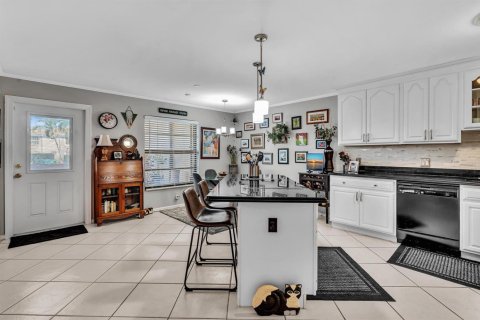Townhouse in Plantation, Florida 2 bedrooms, 175.68 sq.m. № 2083114 - photo 7
