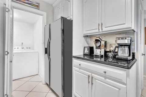 Townhouse in Plantation, Florida 2 bedrooms, 175.68 sq.m. № 2083114 - photo 13