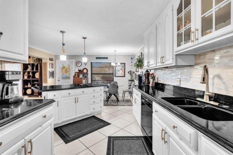 Townhouse in Plantation, Florida 2 bedrooms, 175.68 sq.m. № 2083114 - photo 6