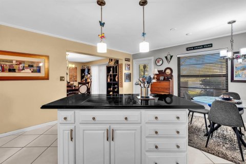 Townhouse in Plantation, Florida 2 bedrooms, 175.68 sq.m. № 2083114 - photo 15
