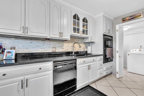 Townhouse in Plantation, Florida 2 bedrooms, 175.68 sq.m. № 2083114 - photo 11