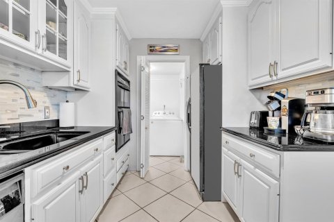 Townhouse in Plantation, Florida 2 bedrooms, 175.68 sq.m. № 2083114 - photo 14