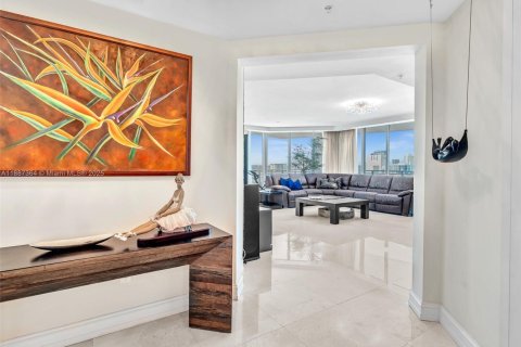 Copropriété à louer à Hollywood, Floride: 3 chambres, 243.68 m2 № 1933030 - photo 20