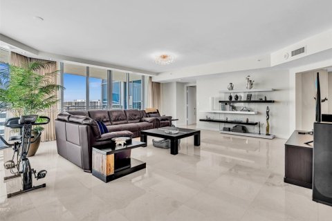 Copropriété à louer à Hollywood, Floride: 3 chambres, 243.68 m2 № 1933030 - photo 10