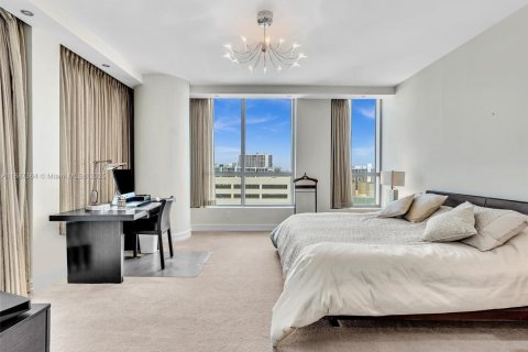 Copropriété à louer à Hollywood, Floride: 3 chambres, 243.68 m2 № 1933030 - photo 28