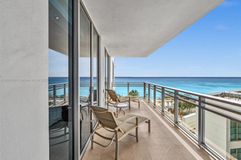 Copropriété à louer à Hollywood, Floride: 3 chambres, 243.68 m2 № 1933030 - photo 13