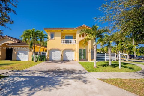Villa ou maison à vendre à Homestead, Floride: 4 chambres, 208.38 m2 № 2011326 - photo 2