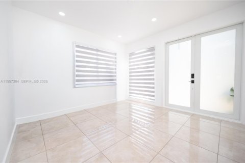 Villa ou maison à vendre à Homestead, Floride: 4 chambres, 208.38 m2 № 2011326 - photo 3