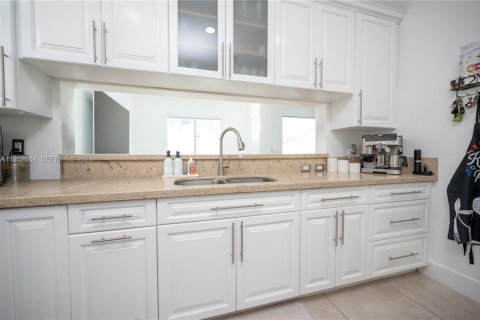 Villa ou maison à vendre à Homestead, Floride: 4 chambres, 208.38 m2 № 2011326 - photo 8