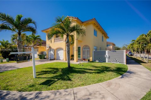 Villa ou maison à Homestead, Floride 4 chambres, 208.38 m2 № 2011326