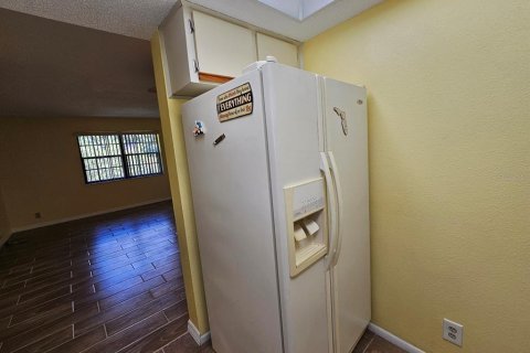 Снять в аренду кондоминиум в Порт-Шарлотт, Флорида 2 спальни, 77.85м2, № 1888547 - фото 8