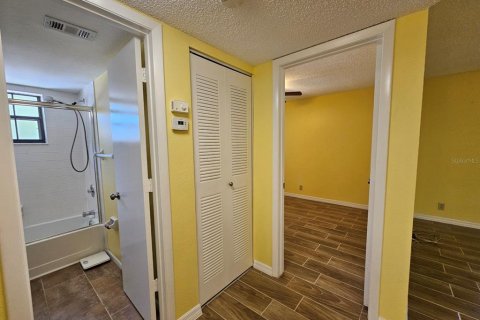 Снять в аренду кондоминиум в Порт-Шарлотт, Флорида 2 спальни, 77.85м2, № 1888547 - фото 14