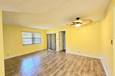 Снять в аренду кондоминиум в Порт-Шарлотт, Флорида 2 спальни, 77.85м2, № 1888547 - фото 11