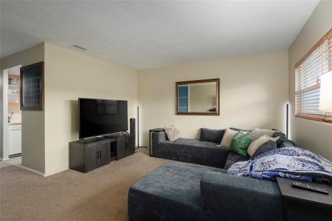 Condominio en venta en Saint Petersburg, Florida, 1 dormitorio, 56.21 m2 № 1837481 - foto 2