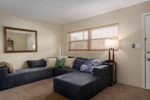 Condominio en venta en Saint Petersburg, Florida, 1 dormitorio, 56.21 m2 № 1837481 - foto 3