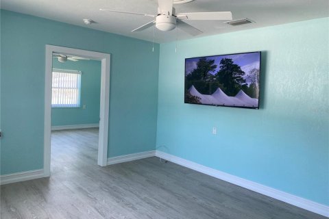 House in Indian Rocks Beach, Florida 3 bedrooms, 143.63 sq.m. № 1844449 - photo 2