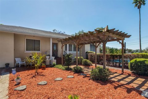 Villa ou maison à vendre à Tarpon Springs, Floride: 3 chambres, 159.88 m2 № 1634750 - photo 16