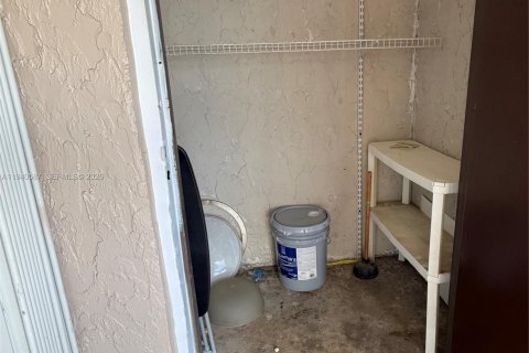 Condo in Miami, Florida, 1 bedroom  № 1997818 - photo 9