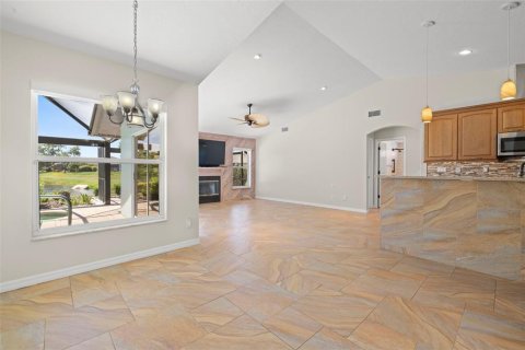 Casa en venta en Bradenton, Florida, 3 dormitorios, 181.53 m2 № 1877427 - foto 8