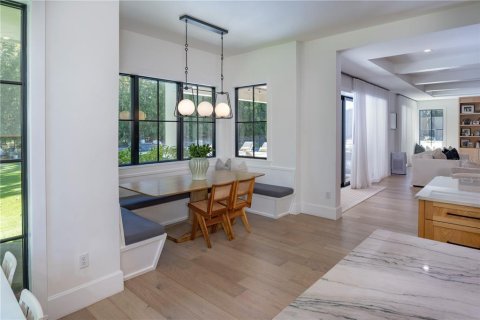 House in Winter Park, Florida 5 bedrooms, 623.19 sq.m. № 1917850 - photo 25