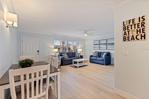 Copropriété à vendre à Treasure Island, Floride: 2 chambres, 72.84 m2 № 2402975 - photo 11