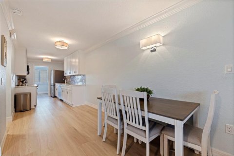 Copropriété à vendre à Treasure Island, Floride: 2 chambres, 72.84 m2 № 2402975 - photo 8
