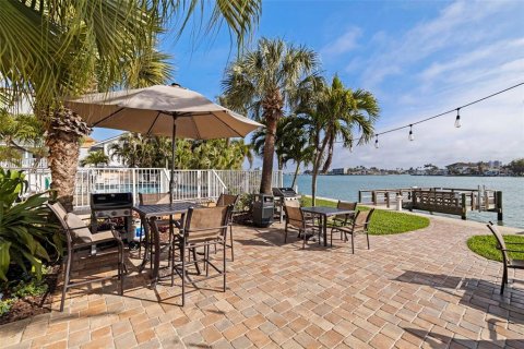 Copropriété à vendre à Treasure Island, Floride: 2 chambres, 72.84 m2 № 2402975 - photo 20