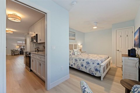 Copropriété à vendre à Treasure Island, Floride: 2 chambres, 72.84 m2 № 2402975 - photo 12