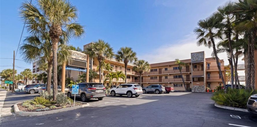 Condo à Treasure Island, Floride, 2 chambres  № 2402975