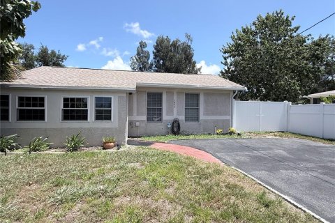 Villa ou maison à Clearwater, Floride 3 chambres, 92.53 m2 № 2310886
