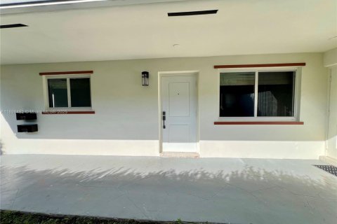 Снять в аренду кондоминиум в Майами, Флорида 2 спальни, 142.14м2, № 1950124 - фото 17