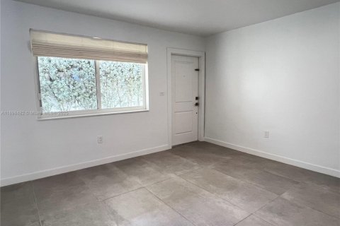 Снять в аренду кондоминиум в Майами, Флорида 2 спальни, 142.14м2, № 1950124 - фото 16