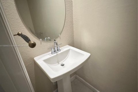 Купить таунхаус в Майами-Гарденс, Флорида 3 спальни, 133.97м2, № 2015392 - фото 7