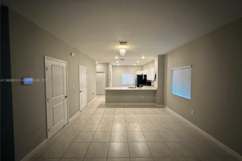 Купить таунхаус в Майами-Гарденс, Флорида 3 спальни, 133.97м2, № 2015392 - фото 11