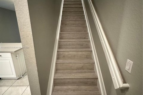 Купить таунхаус в Майами-Гарденс, Флорида 3 спальни, 133.97м2, № 2015392 - фото 12