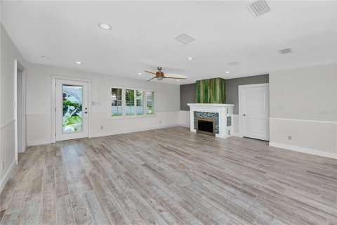Villa ou maison à vendre à Madeira Beach, Floride: 2 chambres, 253.44 m2 № 2415585 - photo 13