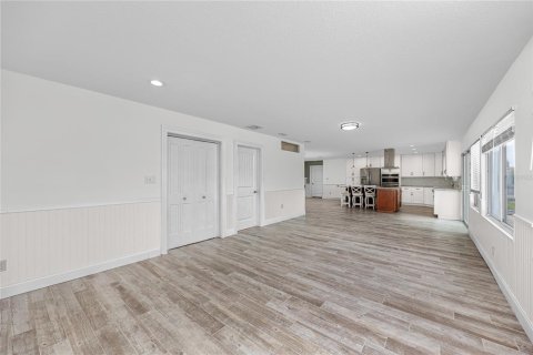 Villa ou maison à vendre à Madeira Beach, Floride: 2 chambres, 253.44 m2 № 2415585 - photo 17