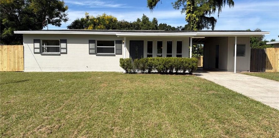 Villa ou maison à Brandon, Floride 3 chambres, 84.73 m2 № 2397085