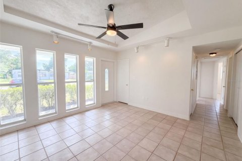 Villa ou maison à vendre à Brandon, Floride: 3 chambres, 84.73 m2 № 2397085 - photo 11