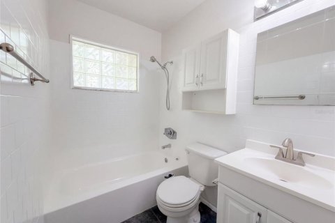 Villa ou maison à vendre à Brandon, Floride: 3 chambres, 84.73 m2 № 2397085 - photo 20