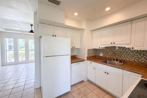 Villa ou maison à vendre à Brandon, Floride: 3 chambres, 84.73 m2 № 2397085 - photo 6