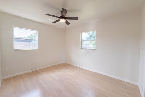 Villa ou maison à vendre à Brandon, Floride: 3 chambres, 84.73 m2 № 2397085 - photo 14
