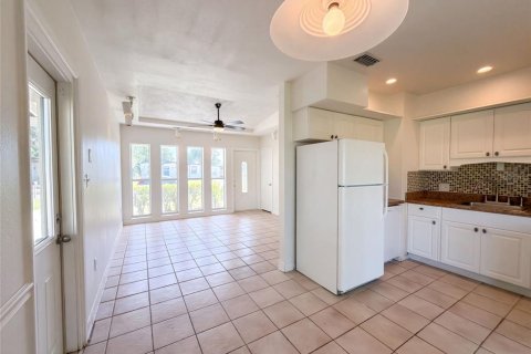 Villa ou maison à vendre à Brandon, Floride: 3 chambres, 84.73 m2 № 2397085 - photo 28