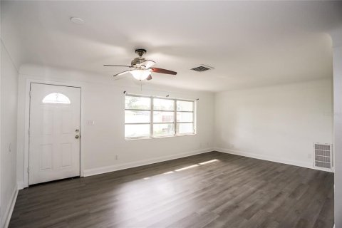 Villa ou maison à vendre à Seminole, Floride: 2 chambres, 97.73 m2 № 2273339 - photo 6