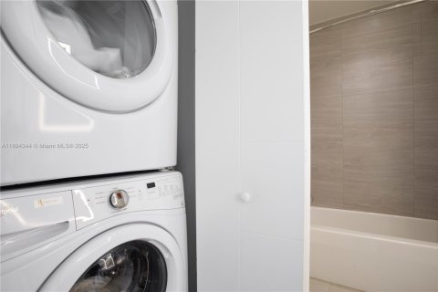 Снять в аренду кондоминиум в Авентура, Флорида 1 спальня, 85.47м2, № 1949975 - фото 8