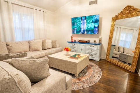 House in Wellington, Florida 4 bedrooms, 169.92 sq.m. № 2269901 - photo 6