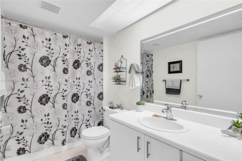 Купить кондоминиум в Пемброк-Пайнс, Флорида 2 спальни, 126.72м2, № 2012338 - фото 8