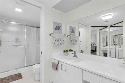 Купить кондоминиум в Пемброк-Пайнс, Флорида 2 спальни, 126.72м2, № 2012338 - фото 12