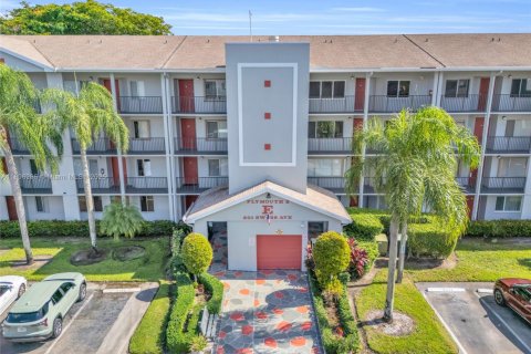 Купить кондоминиум в Пемброк-Пайнс, Флорида 2 спальни, 126.72м2, № 2012338 - фото 16