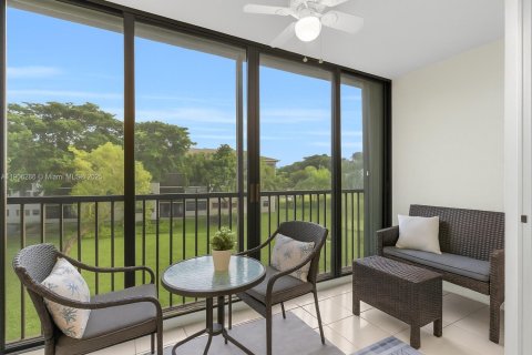 Купить кондоминиум в Пемброк-Пайнс, Флорида 2 спальни, 126.72м2, № 2012338 - фото 6